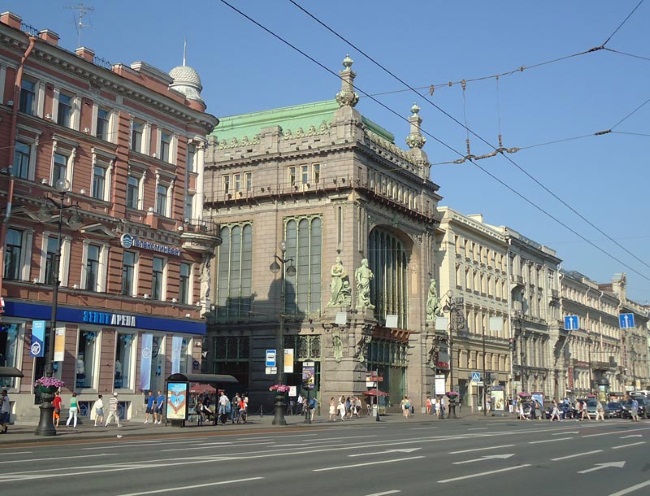 Что посетить в Санкт-Петербурге в первую очередь, за 2, 3, 5 дней, выходные, с детьми летом, зимой