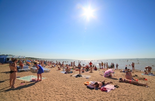 Ейск. Фотографии города и пляжей Азовского моря, достопримечательности, аквапарк. Отели, частный сектор