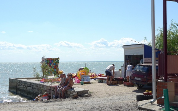 Ейск. Фотографии города и пляжей Азовского моря, достопримечательности, аквапарк. Отели, частный сектор
