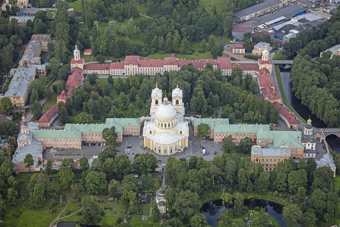 Лавра Александра Невского в Санкт-Петербурге. Сайт, адрес, фото, расписание богослужений, музей, крещение, история