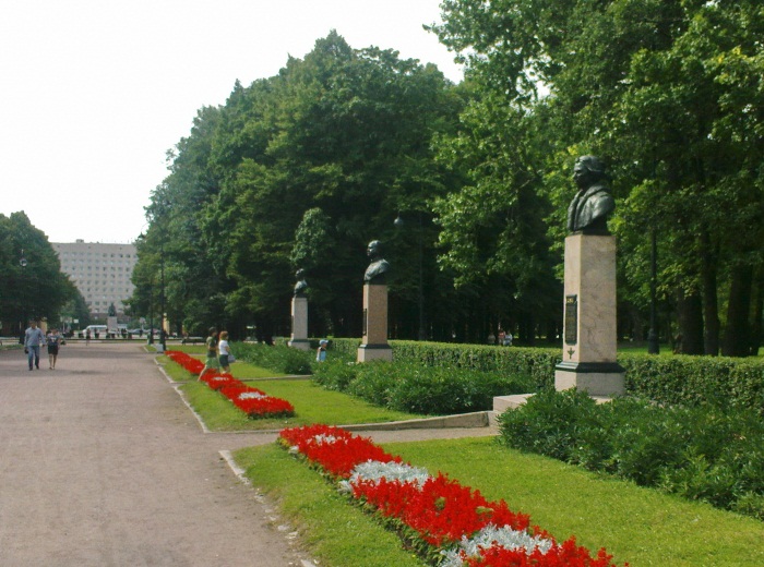 Где погулять в Санкт-Петербурге ночью, вечером, с девушкой, ребенком на праздники, выходные