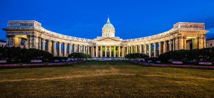 Где погулять в Санкт-Петербурге ночью, вечером, с девушкой, ребенком на праздники, выходные