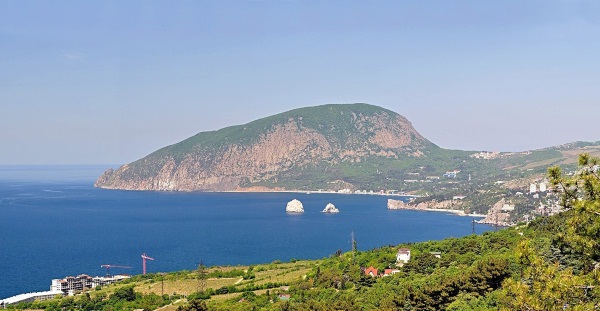 Гора Медведь в Крыму. Фото, где находится Аю-Даг, легенда и факты