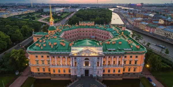 Михайловский замок в Санкт Петербурге. Описание, адрес, часы работы, выставки, экскурсии