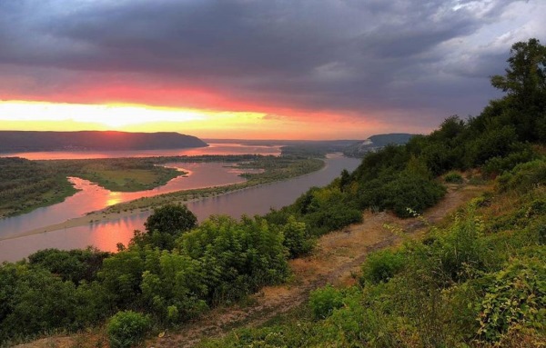 Самара. Достопримечательности и красивые места. Что посмотреть туристу, пешие маршруты