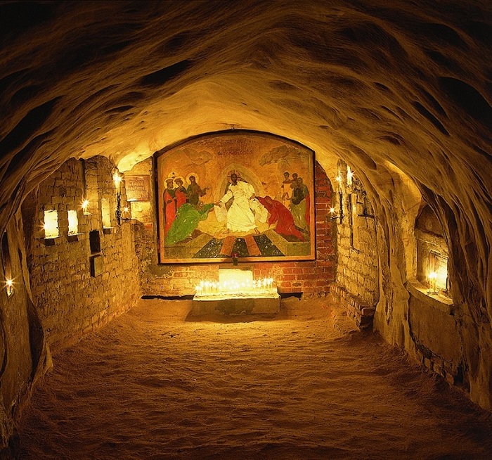 Псковско-печерский монастырь. Пещеры, фото, история, как добраться