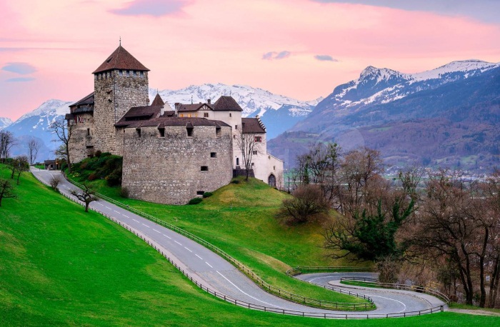 Какая самая маленькая страна на земле. Смотреть фото Какая самая маленькая страна на земле. Смотреть картинку Какая самая маленькая страна на земле. Картинка про Какая самая маленькая страна на земле. Фото Какая самая маленькая страна на земле