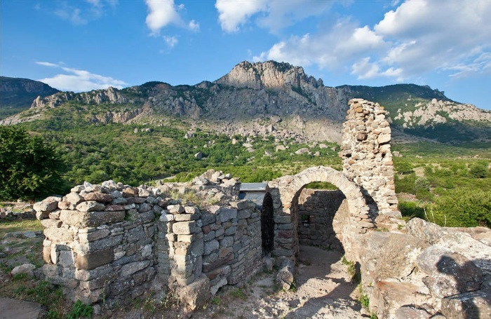 Алушта. Достопримечательности, фото, что посмотреть самостоятельный, маршрут на карте для туриста