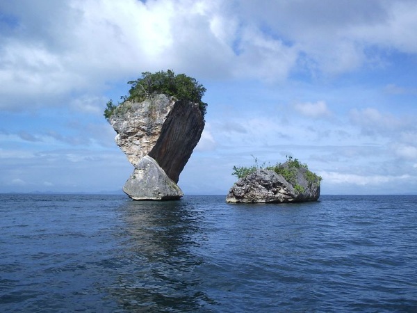 какова площадь филиппинского моря