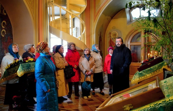 Храм Воздвижения Креста Господня в Алтуфьево, Москва. История, режим работы, расписание служб, фото, адрес, как добраться