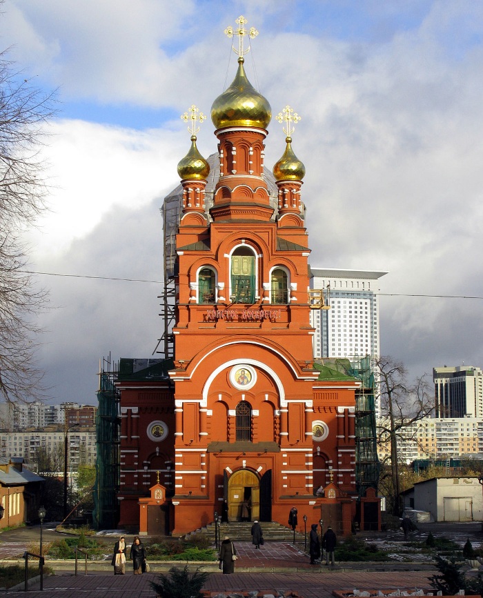 храм всех святых на красносельской как добраться