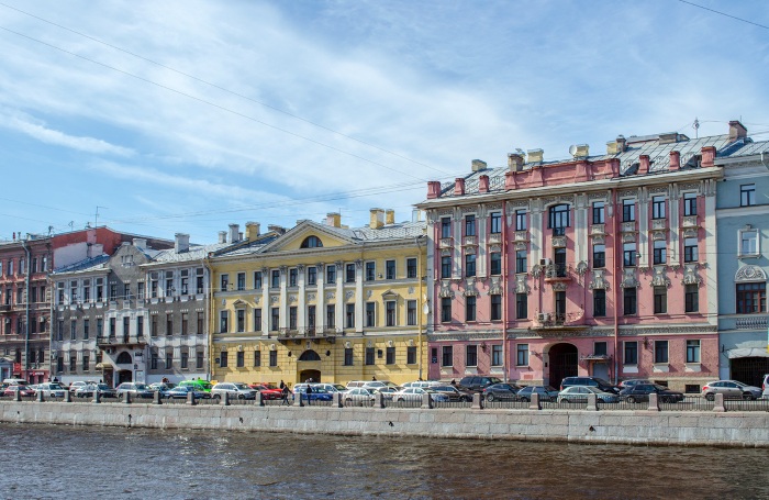 Индивидуальные экскурсии по Санкт-Петербургу на автомобиле, микроавтобусе, катере для детей. Цены