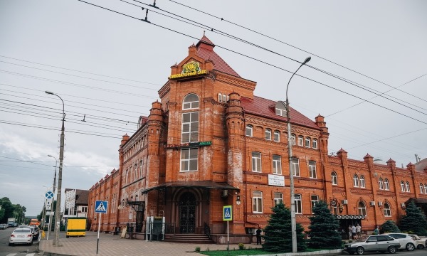 Тульские термальные источники в Адыгее. Водная Ривьера, Белые ночи и другие базы отдыха