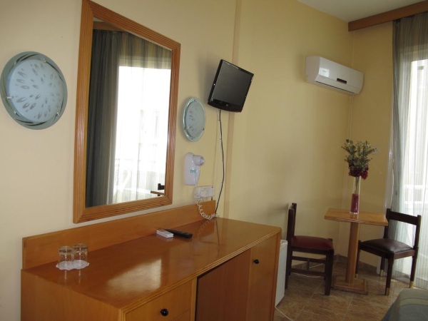 Flamingo Beach Hotel 3* Кипр/Ларнака. Отзывы, фото отеля, цены