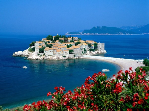 Остров Святого Стефана в Черногории. Фото, история, отель Sveti Stefan, цены