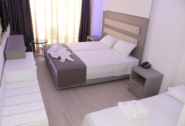 Captain Pier Hotel Apartments 3*, Кипр, Протарас. Отзывы, фото отеля, цены