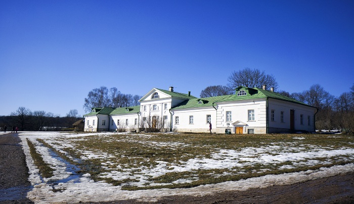 Самые красивые места в России для отдыха летом и зимой. Фото