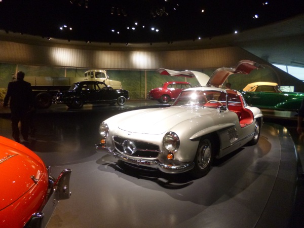 Музей Mercedes-Benz (Мерседес) в Штутгарте, Германия. Фото экспозиций, адрес, как добраться