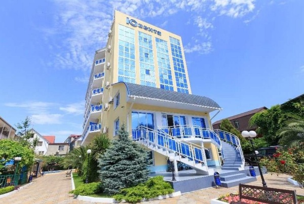 Лучшие отели Адлера с бассейном у моря, собственным пляжем, для семейного отдыха. Цены, отзывы