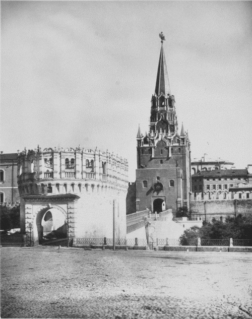 Троицкая башня московского Кремля. Высота, фото, история, из чего сделана