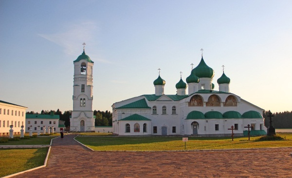 Экскурсии из Петрозаводска по Карелии, на Соловки, Валаам, Кижи, Финляндию летом. Цены и отзывы