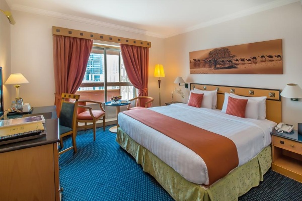 Hotel Holiday International Sharjah 4* (Холидей Интернациональ) ОАЭ/Шарджа. Отзывы, фото, цены