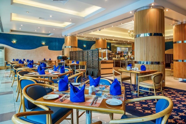 Hotel Holiday International Sharjah 4* (Холидей Интернациональ) ОАЭ/Шарджа. Отзывы, фото, цены
