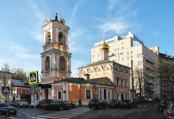 Храм словущего. Храм Воскресения Словущего на Успенском Вражке в Москве. Церковь Словущего Брюсов переулок. Брюсов переулок храм Воскресения Словущего. Храм Вознесения Словущего в Москве.