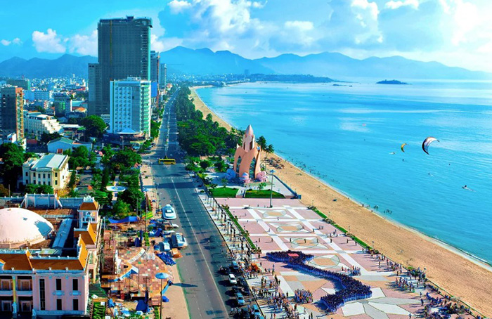 Пляжи Вьетнама с белым песком, голубой водой. Фото, названия
