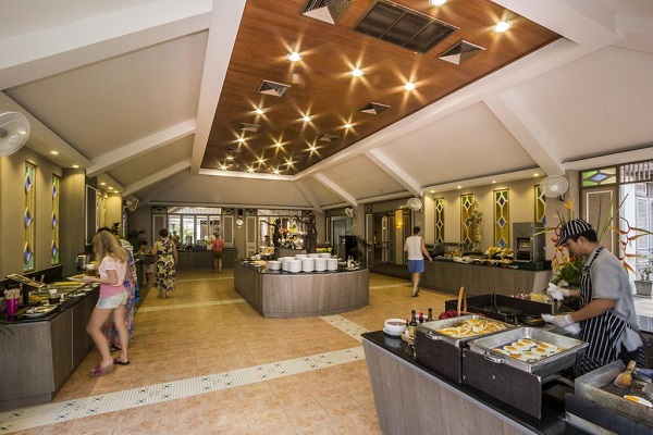 Amora Beach Resort Phuket 4* (Амора Бич Резорт Пхукет) Таиланд. Фото отеля, цены