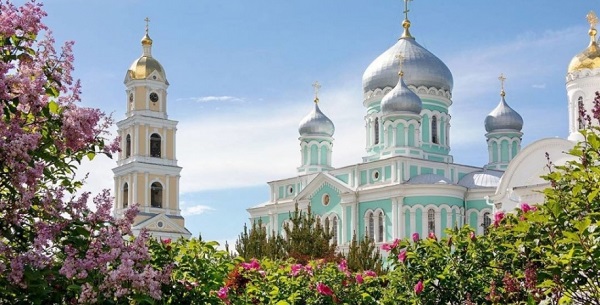 Паломнические поездки в Дивеево из Москвы, Рязани, Курска, Ульяновска, Нижнего Новгорода на автобусе, поезде. Расписание, цены
