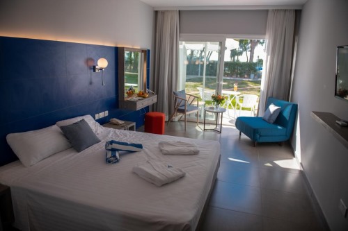 Park Beach Hotel 3* (Парк Бич отель) Кипр/Лимассол. Фото, цены