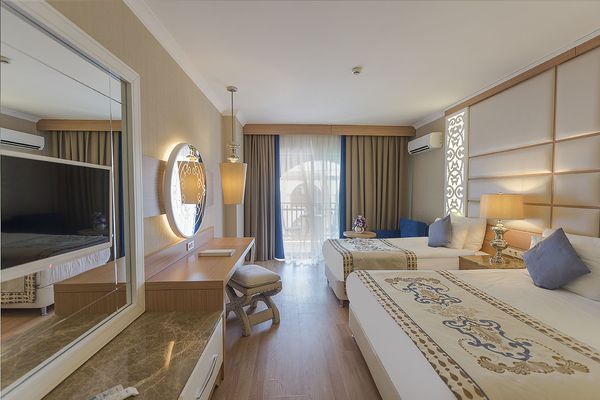 Quattro Beach Spa & Resort 5* (Кватро Бич Резорт) Турция/Алания. Отзывы, фото, цены