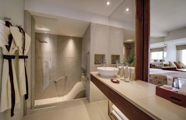 Outrigger Laguna Phuket Beach Resort 5*, Таиланд. Фото отеля, отзывы, цены