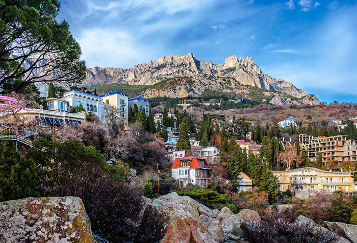 Самые южные города Крыма: Алушта и другие города-курорты