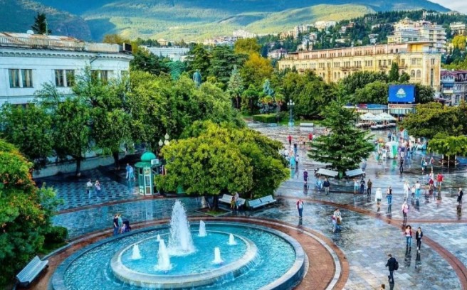 Самые южные города Крыма: Алушта и другие города-курорты