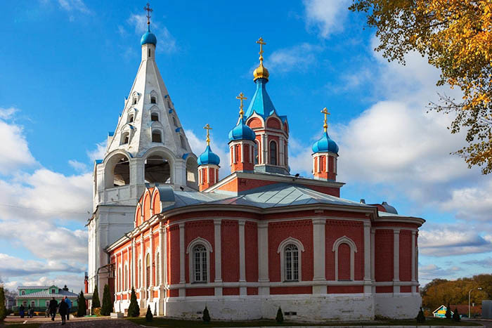 успенский кафедральный собор в коломне расписание богослужений