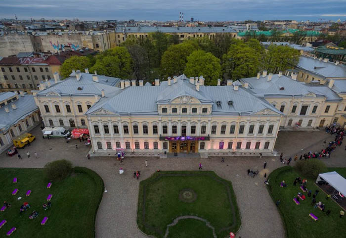 Фонтанный дом в Санкт-Петербурге. Фото, история