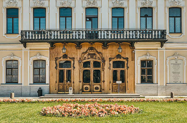 Фонтанный дом в Санкт-Петербурге. Фото, история