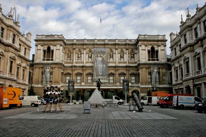 Улица Пикадилли в Лондоне. Фото, Piccadilly на карте, чем знаменита