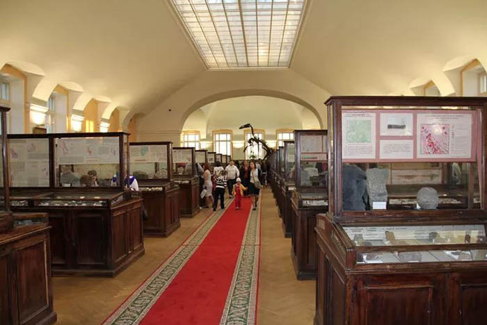 Геологический музей в Санкт-Петербурге. Режим работы