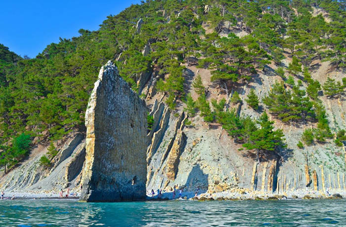 Скала Парус. Где находится в Геленджике, фото