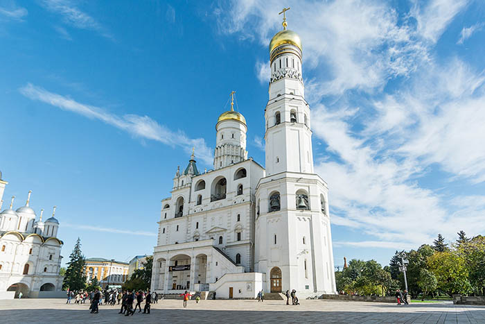 Что находится внутри московского кремля