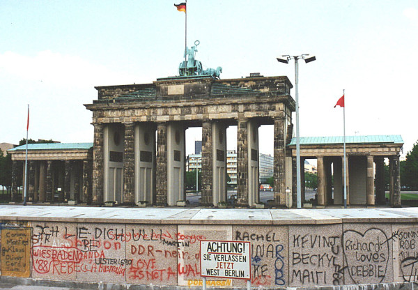 Бранденбургские ворота (Brandenburg Gate) в Берлине. Фото, история, факты