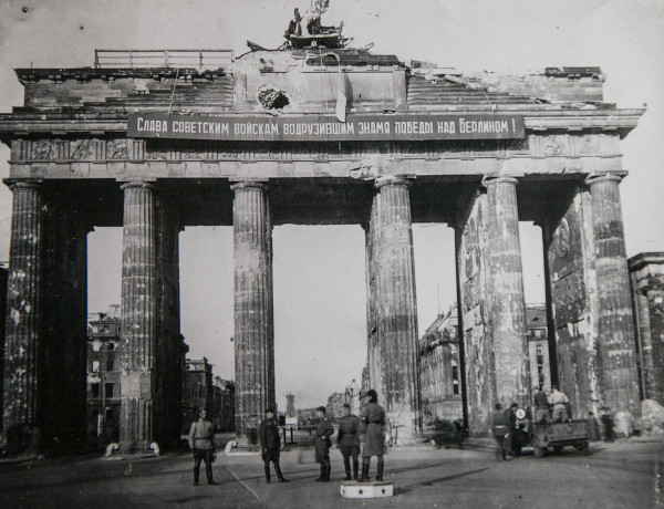 Бранденбургские ворота (Brandenburg Gate) в Берлине. Фото, история, факты