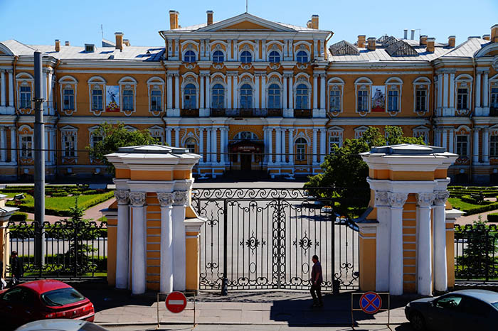 Садовая улица в Санкт-Петербурге. Где на карте, достопримечательности, история