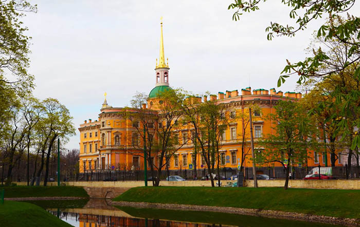 Садовая улица в Санкт-Петербурге. Где на карте, достопримечательности, история