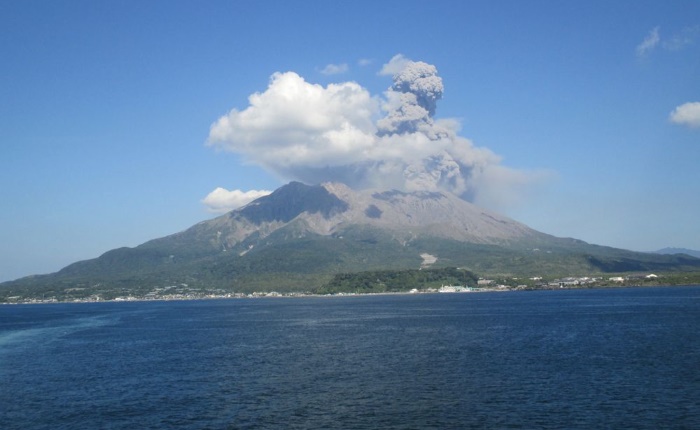 Сакурадзима (вулкан Sakurajima), Япония. Извержения, фото, где на карте