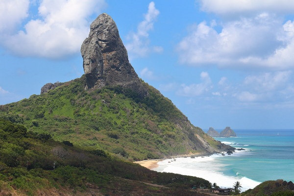 Фернанду-ди-Норонья (Fernando de Noronha), Бразилия. Архипелаг на карте, где это