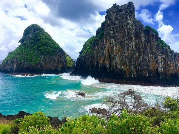 Фернанду-ди-Норонья (Fernando de Noronha), Бразилия. Архипелаг на карте, где это